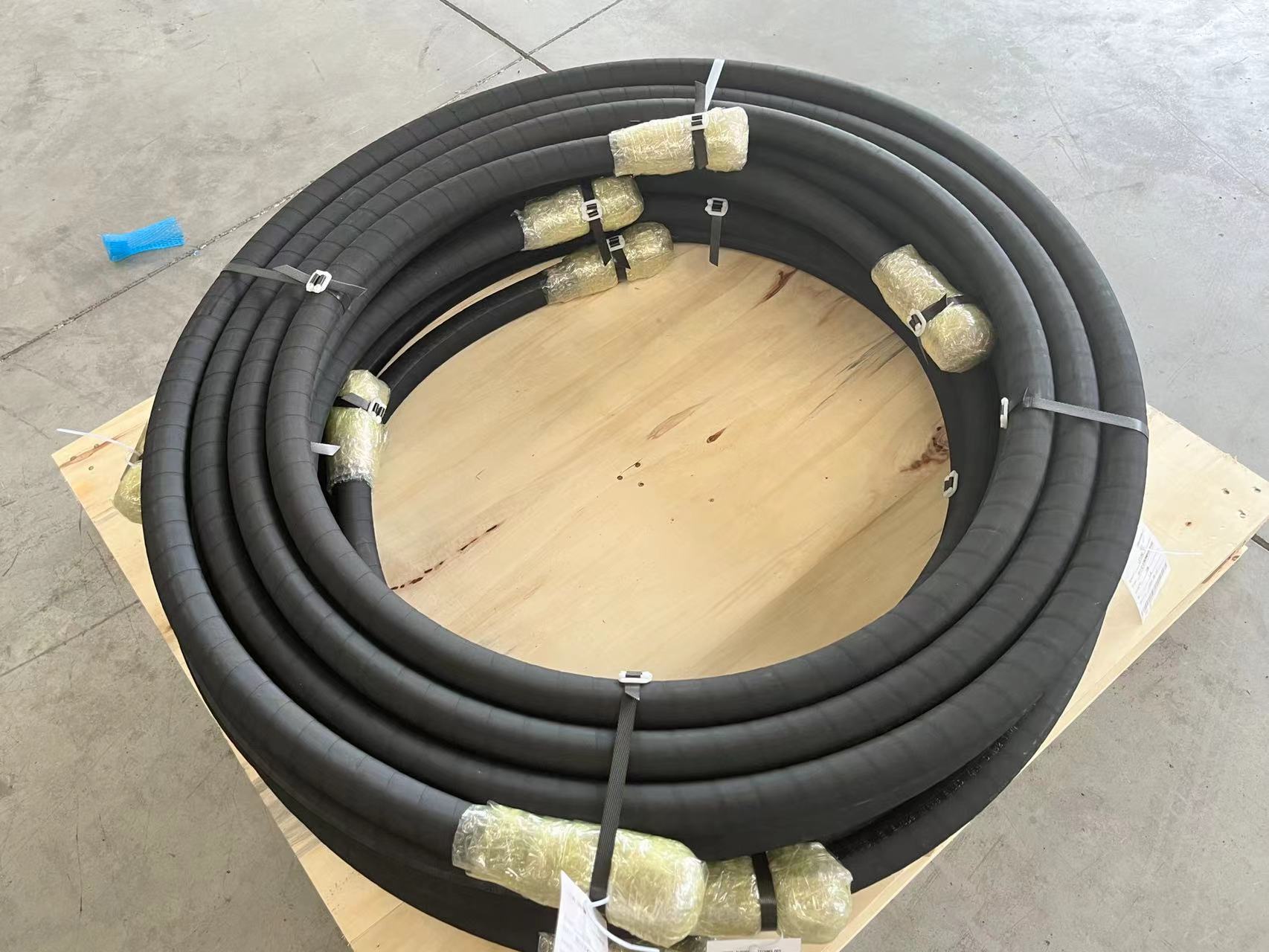 过沥青泥浆超耐磨胶管的使用寿命影响因素分析